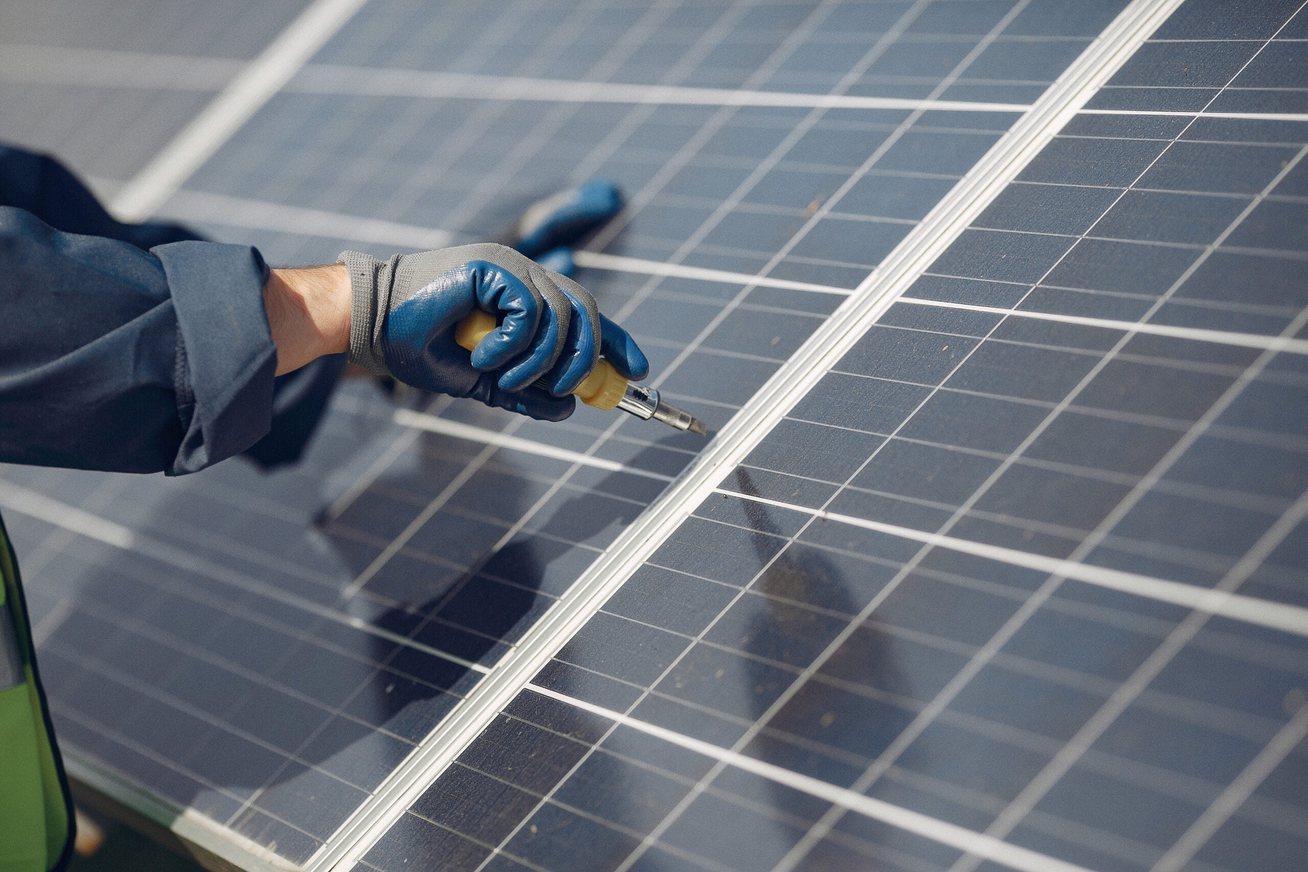 Solar panel mounting and fixture best practices. SNS Solutions - Solar Installers, Solar Panel Cleaners, Solar Repair Services near you in Pretoria, Pretoria East, Elarduspark, Waterkloof, Moreleta Park, Garsfontein, Lyttelton Manor, Midrand